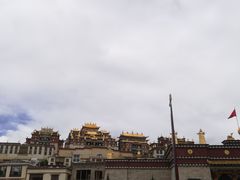 -噶丹松赞林寺