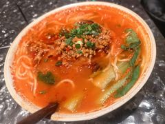 -粉八·云南米线·建水烧烤(常熟路店)