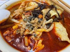 -丽丽三鲜螺蛳粉(田林路店)