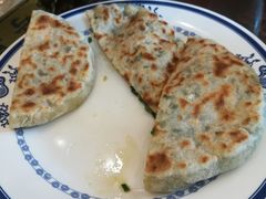 韭菜鸡蛋盒子-民族饭荘(新华大街店)