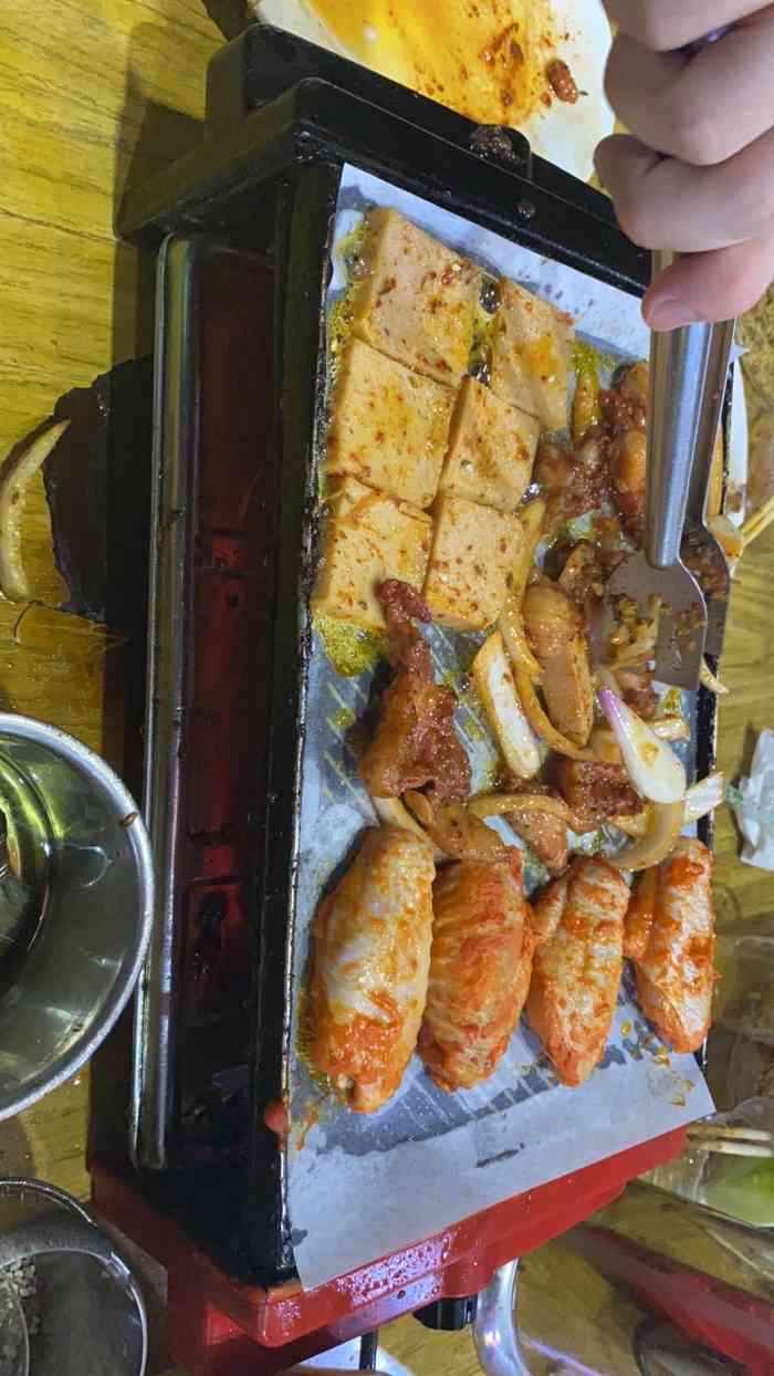 东北苗哥烤肉-"念叨好久终于来了,赶上今儿阳光好,正适合.