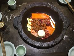 -红九格老火锅(三峡广场店)