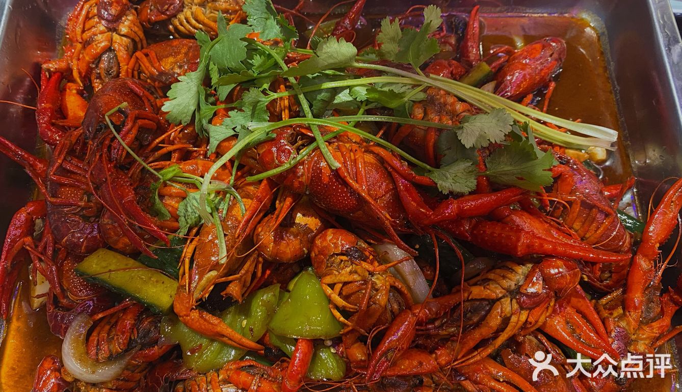 烧烤啤酒龙虾是夏天呀