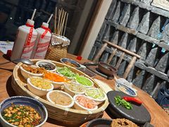 -包整·丝娃娃(一览甲秀楼风景店)