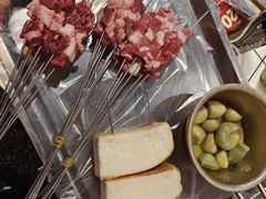 -喜悦小串丹东小黄牛海鲜烧烤大排档(民主广场店)