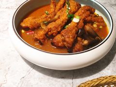 鸡枞菌虎皮鸡爪-滇色蒸汽石锅鱼(京华城店)