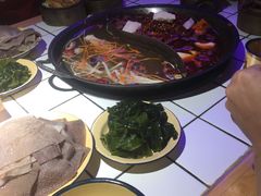 -瓜西西重庆火锅(花溪店)