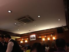 等位区-太平馆餐厅(油麻地店)