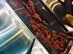 -马路牙子烧烤音乐酒馆(望京店)