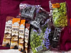 -赵一鸣零食(广州荔湾路店)