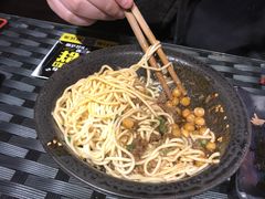 -何师烧烤·香辣蟹·川菜·30年老品牌(太古里旗舰店)