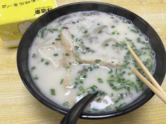 -津津老鸭粉丝馆(正东路店)