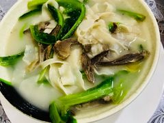 -YI PIN JU 一品居中餐厅 中国超市