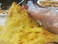 奥尔良榴莲双拼披萨-牛男手造(地铁天虹店)
