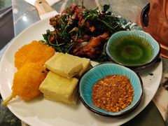 炸物拼盘-浩海火烧云傣家菜(京广店)