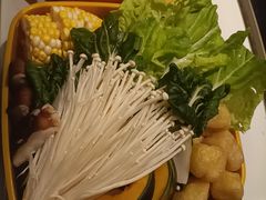 -润园四季椰子鸡火锅(卓越INTOWN店)
