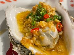 加拿大生蚝-辉记炭烧海鲜大排档·老字号(福田店)