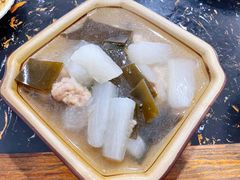 带皮酥肉萝卜汤-大邑李记肥肠血旺