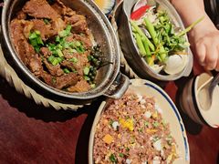 -Cuc Gach Quan Restaurant