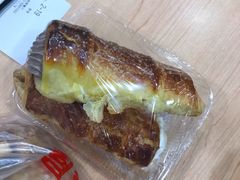 鲜奶牛角-爱德顺糕点食屋(利民道店)