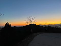 -鬼笑石后山停车场