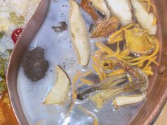 -洱火云南酸菜牛肉火锅(石景山当代商城店)