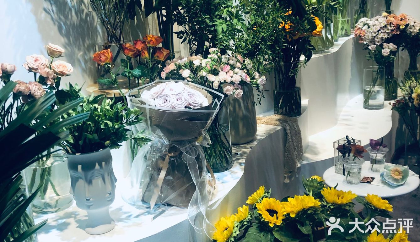 青浦吾悦新开的鲜花咖啡店