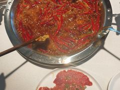 -茅草房·河畔园林火锅