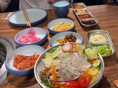 -明洞阿姨·韩式酱蟹烤肉·创意料理(三元桥店)