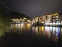 -苗伯妈酸汤火锅