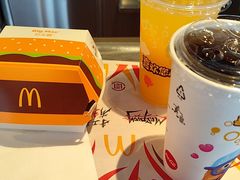 -麦当劳(常山服务区得来速店)