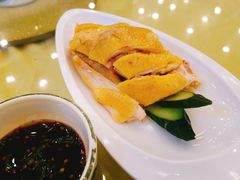 -侬佳蒸菜馆(听潮店)