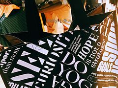 -lululemon(上海浦东IFC店)