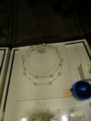 -北京七彩云南翡翠珠宝旗舰店(月坛店)