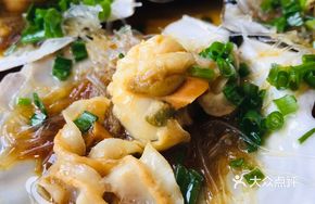 Steamed Red Abalone with Garlic and Vermicelli