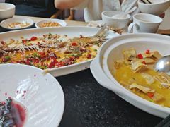 -鱼鲜饭香·招牌汽锅剁椒鱼头王