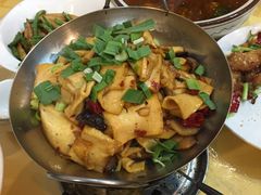 -贺记湘菜馆(东体育会路店)