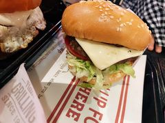 -The Habit Burger Grill 哈比特汉堡(爱琴海店)