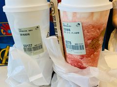 芝芝莓莓-喜茶(迪士尼小镇DP店)