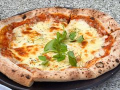 -12 Rocks Beach Bar Cafe