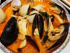 -四海一家自助餐(益田假日广场店)