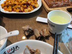 -东口码头·烧鸽子·鱼头泡饼·地方菜(金鹰悦城店)