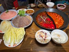 -萍姐火锅·公路夜市(武汉首店)