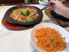 -梅利汴京烤鸭•开封豫菜地标店(东大街店)