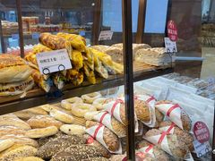 -BROAD面包路·欧式面包(龙湖时代C馆店)