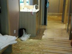 -南京双门楼宾馆(盐仓桥地铁站阅江楼店)