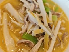-侬佳蒸菜馆(听潮店)