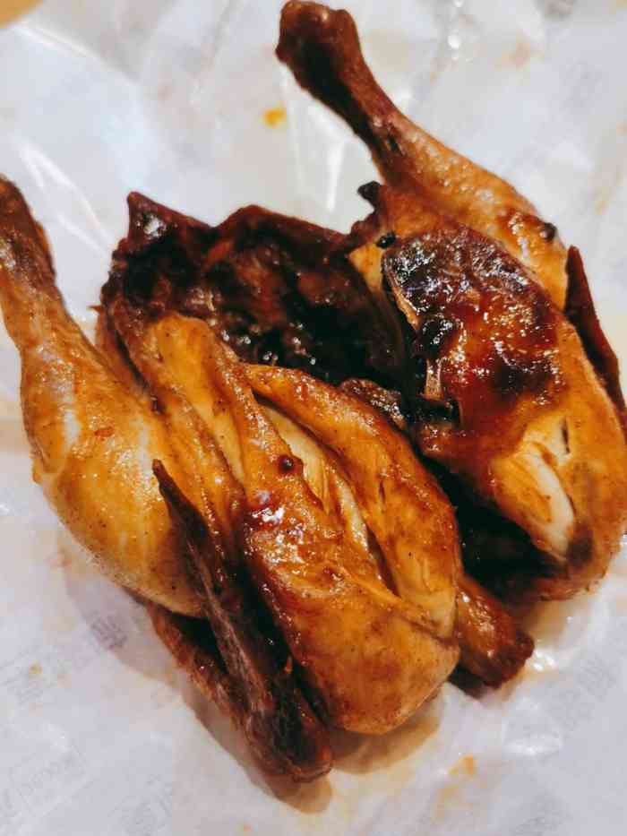 第一次吃享多味这家没开多久就来试试看在网上买了一桶炸鸡环境一般