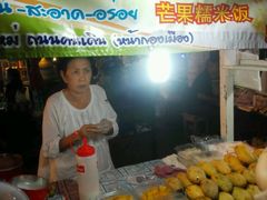 -芒果糯米饭摊子