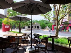 景观位-星巴克臻选(北京世贸天阶店)